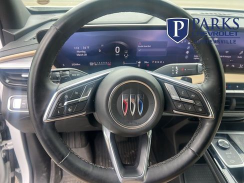 Used 2025 Buick Enclave Preferred image 22