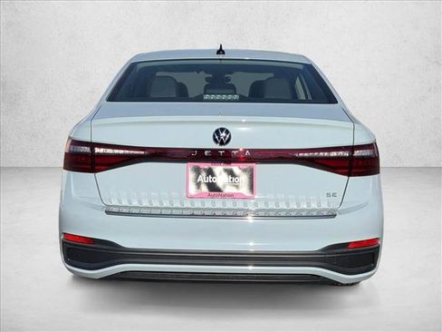 New 2026 Volkswagen Jetta SE FWD image 8