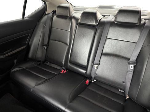 Used 2023 Nissan Altima 2.5 SR w/ SR Premium Package FWD image 11