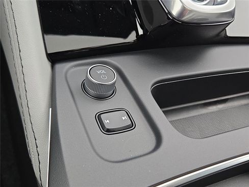 New 2026 Acura MDX SH-AWD w/ Advance Package image 11