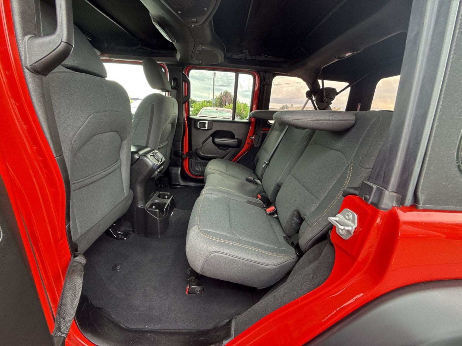 Used 2025 Jeep Wrangler Unlimited Sport AWD/4WD image 24
