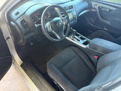 Used 2014 Nissan Altima 2.5 S w/ Display Audio Package image 7