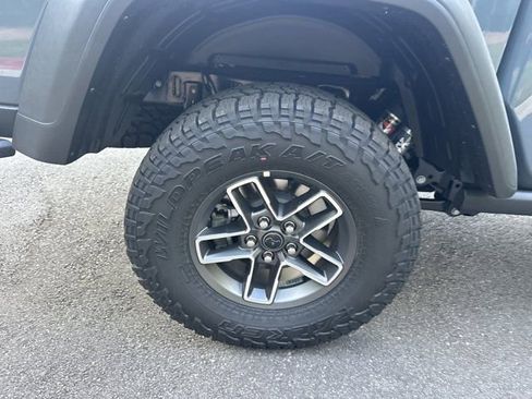 New 2025 Jeep Gladiator Mojave w/ Steel Bumper Group image 17