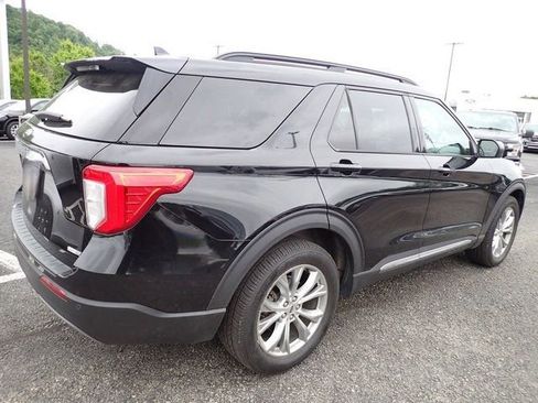 Used 2020 Ford Explorer XLT w/ Equipment Group 202A AWD/4WD image 6