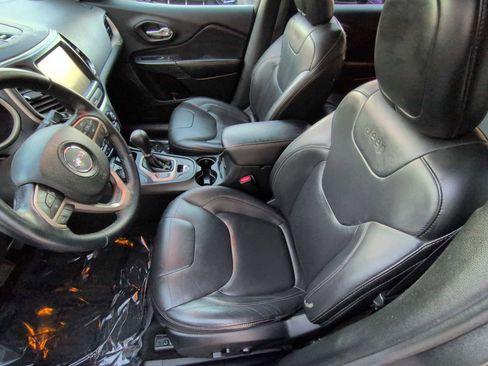 Used 2016 Jeep Cherokee Limited image 17