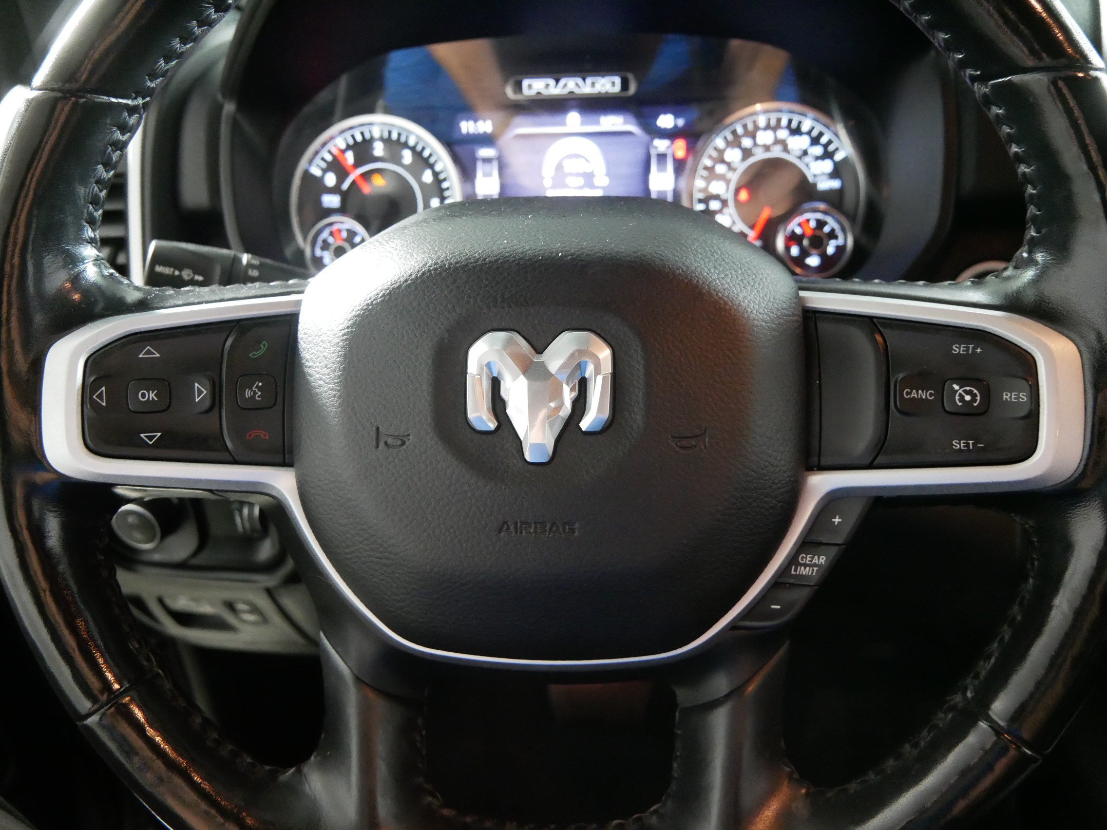 Used 2020 RAM 1500 Big Horn AWD/4WD image 25