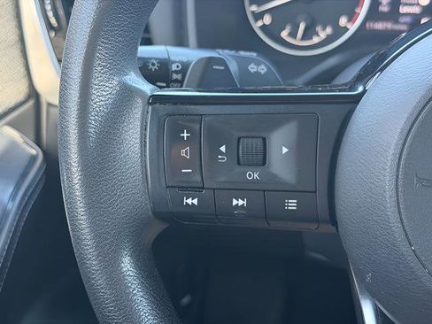 Used 2021 Nissan Rogue SV image 27