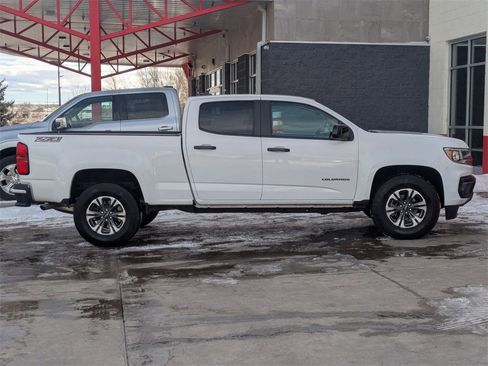 Used 2021 Chevrolet Colorado Z71 image 2