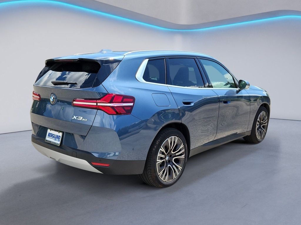 Used 2025 BMW X3 xDrive30i w/ Premium Package AWD/4WD image 3