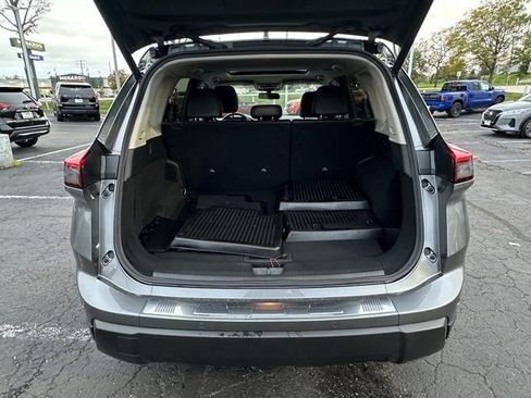 Certified 2024 Nissan Rogue SV w/ SV Premium Package image 17