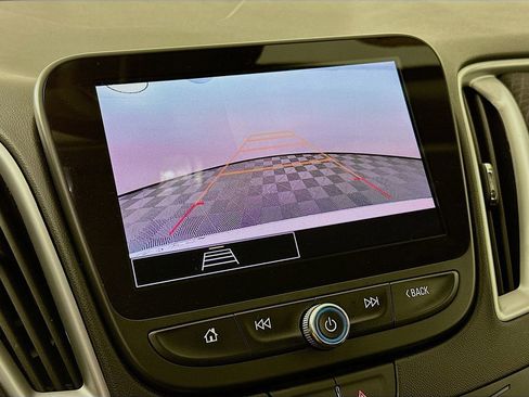 Used 2024 Chevrolet Malibu LT image 19