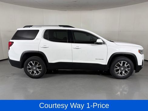 Used 2023 GMC Acadia SLT FWD image 12