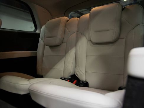 Used 2017 Mercedes-Benz GLS 550 4MATIC image 26