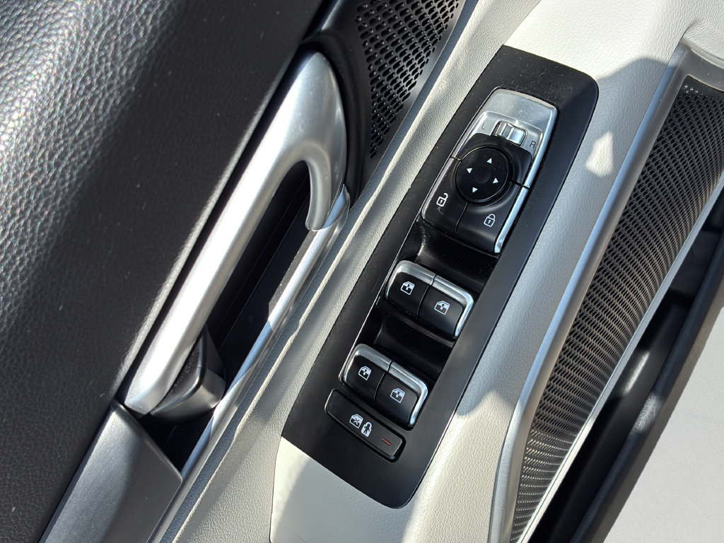 Used 2022 Kia Telluride S FWD image 21