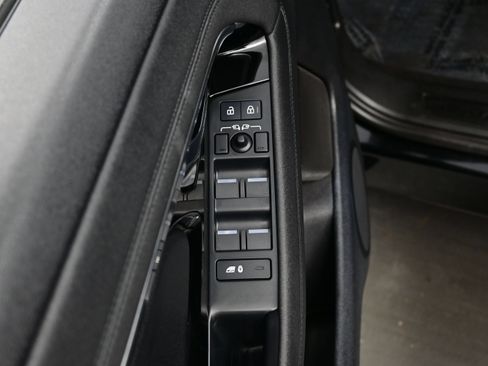 Used 2023 Land Rover Range Rover Evoque SE AWD/4WD image 10