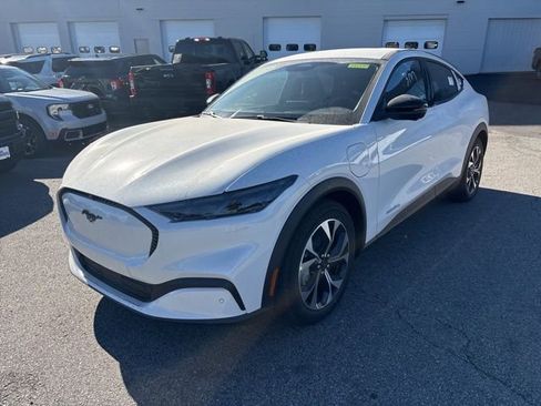 New 2025 Ford Mustang Mach-E Select w/ Comfort Package Lite AWD/4WD image 7