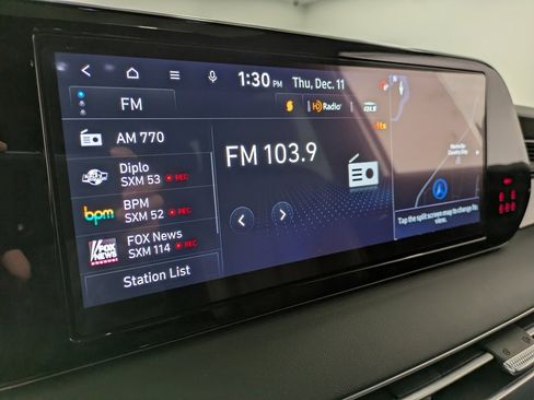 Used 2024 Hyundai Palisade Calligraphy image 11