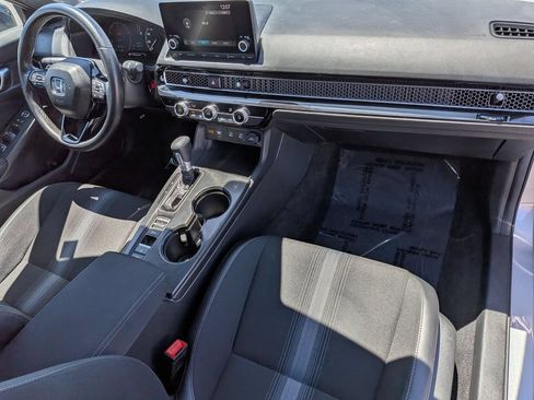 Used 2025 Honda Civic Sport image 31
