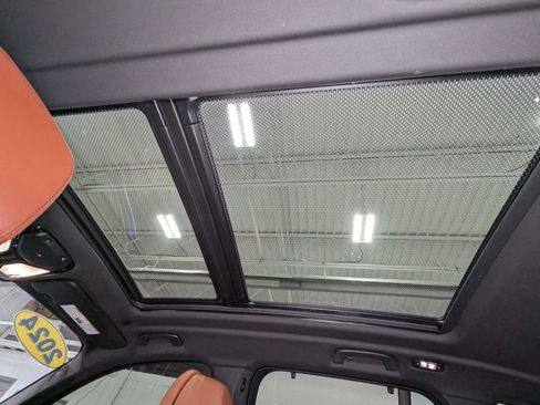 Used 2024 BMW X5 M60i AWD/4WD image 17