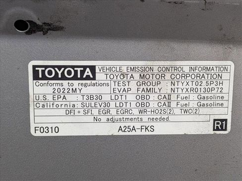 Used 2022 Toyota RAV4 XLE w/ Convenience Package FWD image 13