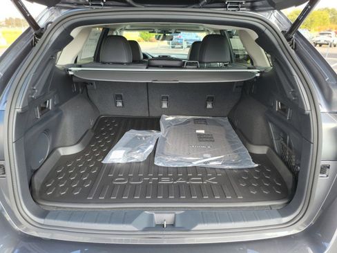 New 2025 Subaru Outback Limited image 5
