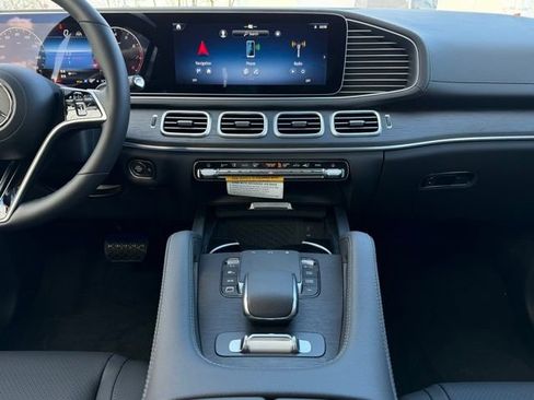 New 2026 Mercedes-Benz GLS 450 4MATIC image 14
