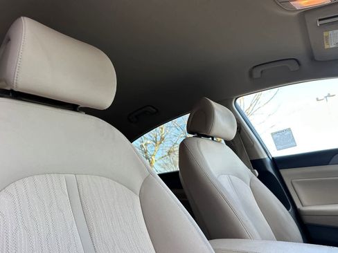 Used 2016 Hyundai Sonata SE image 15