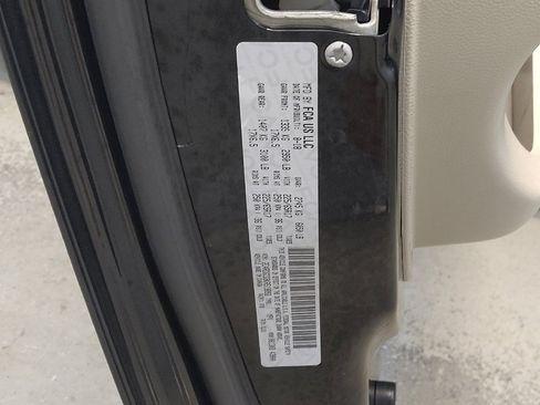 Used 2019 Dodge Grand Caravan SXT FWD image 33