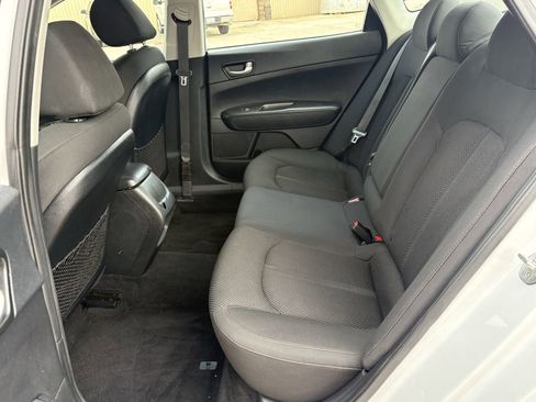 Used 2020 Kia Optima LX FWD image 23