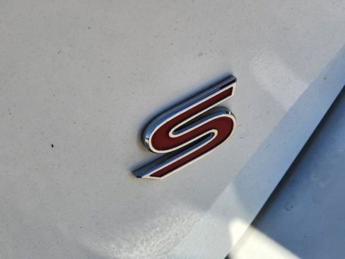 Used 2016 Toyota Corolla S image 10