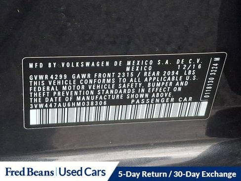 Used 2017 Volkswagen GTI SE image 28