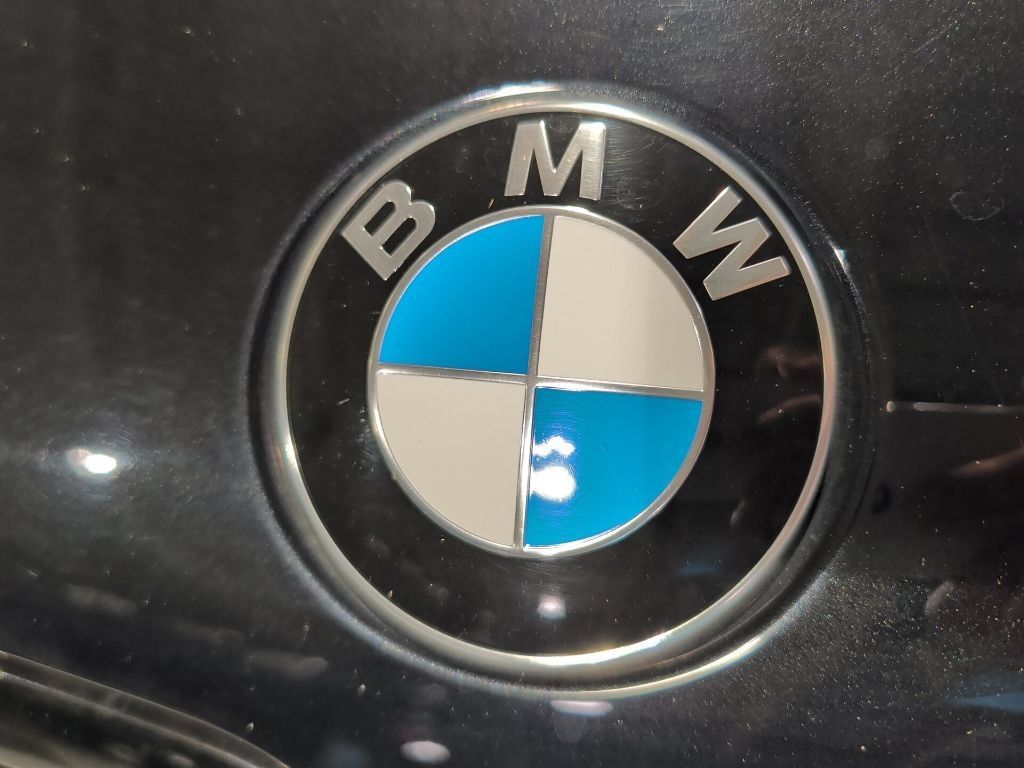 Used 2021 BMW X7 xDrive40i w/ M Sport Package AWD/4WD image 11