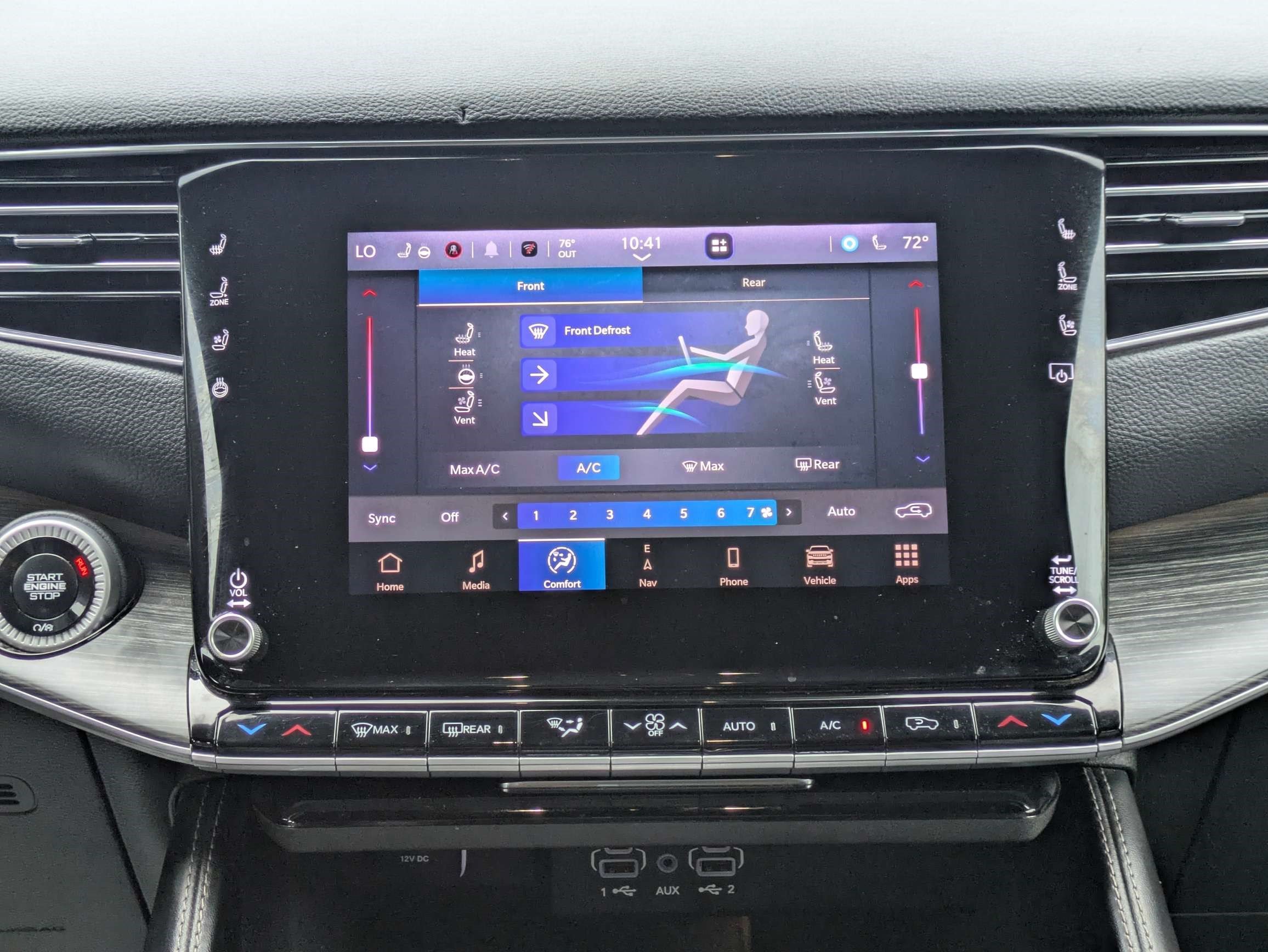 Used 2024 Jeep Wagoneer L Series II w/ Flexible Seating Group RWD image 18