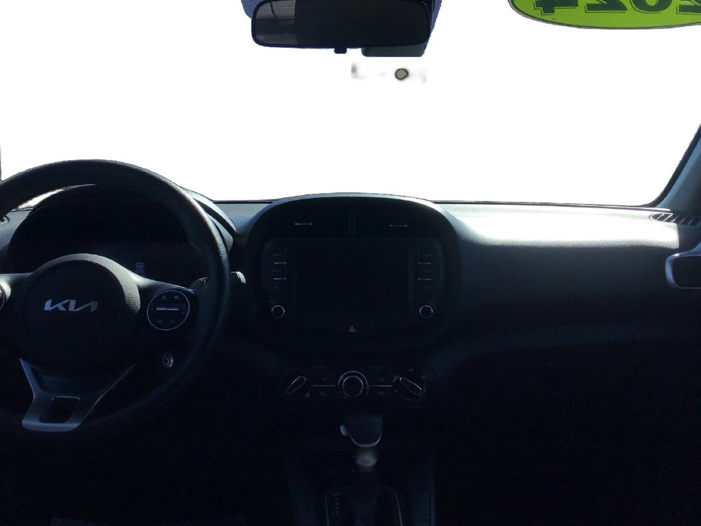 Used 2024 Kia Soul LX w/ Option Group 015 FWD image 23