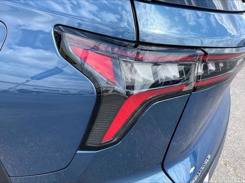 Used 2025 Chevrolet Equinox LT FWD image 29