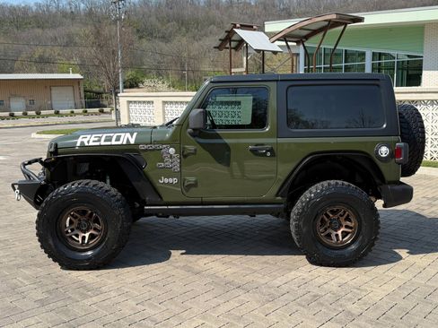 Used 2021 Jeep Wrangler Sport image 8