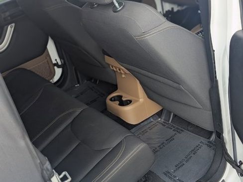 Used 2016 Jeep Wrangler Unlimited Sahara w/ Connectivity Group image 6