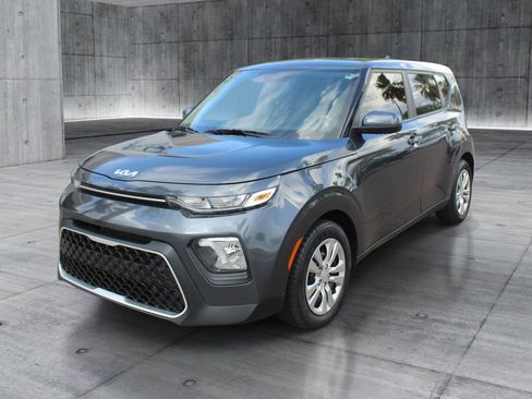 Used 2022 Kia Soul LX FWD image 11