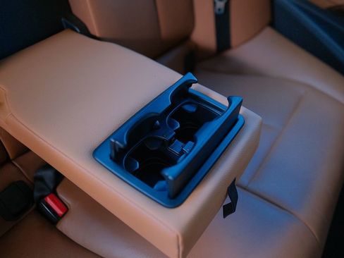 Used 2017 BMW 330e RWD image 44