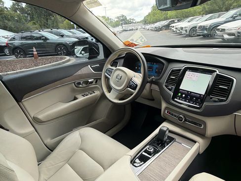 Used 2023 Volvo XC90 B5 Plus AWD/4WD image 19