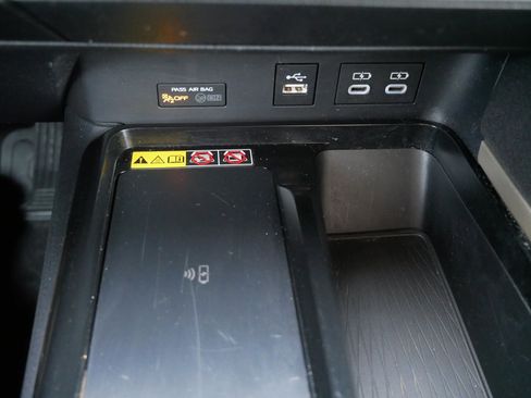 Certified 2025 Toyota Camry LE image 31