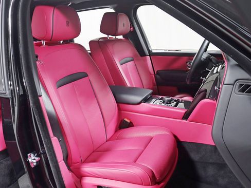 Used 2023 Rolls-Royce Cullinan Black Badge w/ Driver's Package image 36