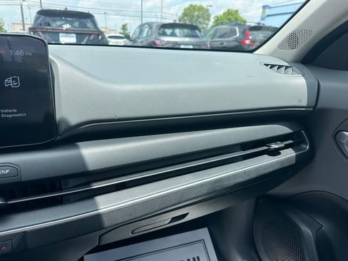 Used 2025 Kia K4 FWD image 27