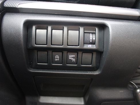 Used 2019 Subaru Forester Premium image 18