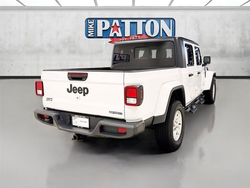 Used 2021 Jeep Gladiator Sport image 7