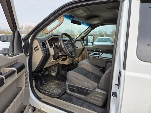Used 2009 Ford F250 XLT image 11