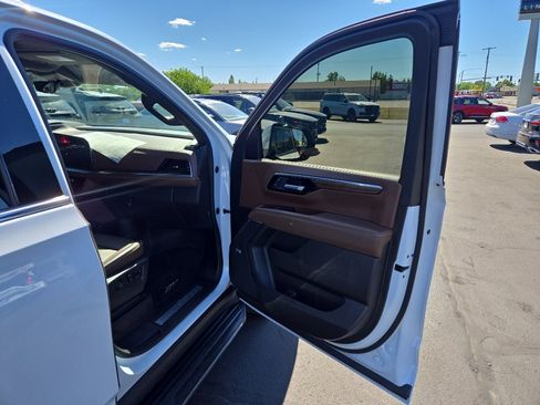 Used 2026 Chevrolet Tahoe High Country w/ Sun And Tow Package AWD/4WD image 18