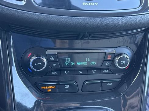 Used 2015 Ford Escape Titanium AWD/4WD image 24