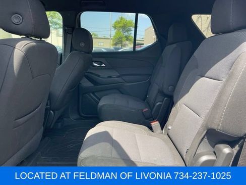 Certified 2023 Chevrolet Traverse LT FWD image 9