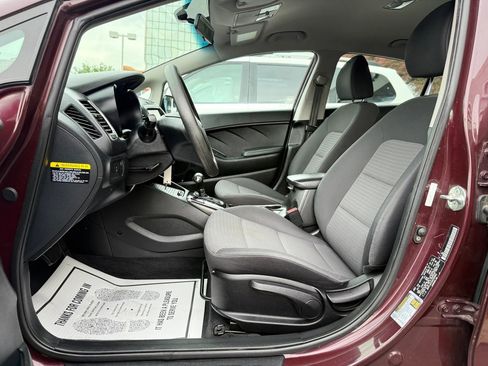 Used 2018 Kia Forte LX w/ LX Popular Package FWD image 9